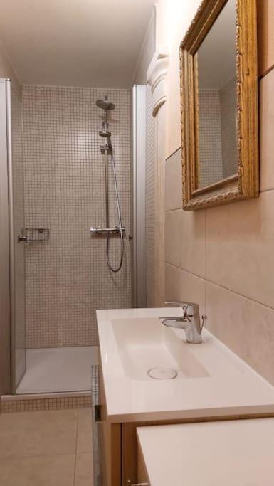 Helle Wohlfuehloase Im Suedviertel Apartment Marburg Ngoại thất bức ảnh